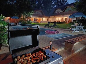 BBQ poolside
