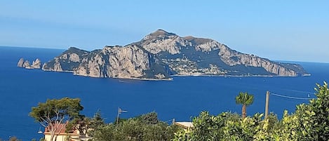 panorama su Capri vista dalla casa