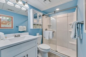 Atlantic Towers 403-print-015-005-Bathroom-4200x2800-300dpi