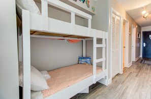 Atlantic Towers 103-print-018-007-Hall Bunks-4200x2760-300dpi