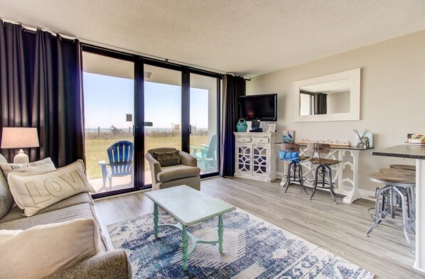 Atlantic Towers 103-print-001-003-Main Living Area-4200x2758-300dpi