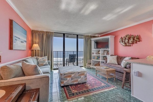 Atlantic Towers 511-print-002-032-Main Living Area-4200x2800-300dpi