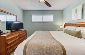 1615 Lake Park Blvd S Unit 412-print-003-002-Bedroom-4200x2759-300dpi