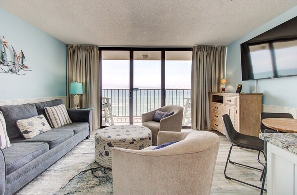 Atlantic Towers 711-print-002-035-Main Living Area-4200x2759-300dpi