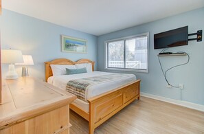 Atlantic Towers 101-print-013-016-Bedroom-4200x2760-300dpi