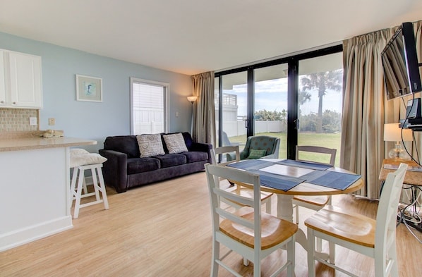 Atlantic Towers 101-print-001-001-Main Living Area-4200x2760-300dpi