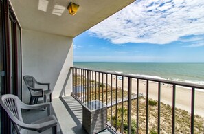 Atlantic Towers 703-print-019-014-Balcony-4200x2759-300dpi