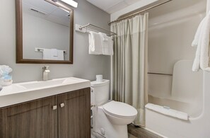 Atlantic Towers 703-print-015-013-Bathroom-4200x2761-300dpi