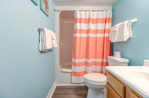 Atlantic Towers 1106-print-017-024-Bathroom-4200x2760-300dpi