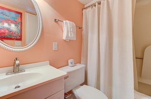 Atlantic Towers 514-large-017-032-Bathroom 1-1500x986-72dpi