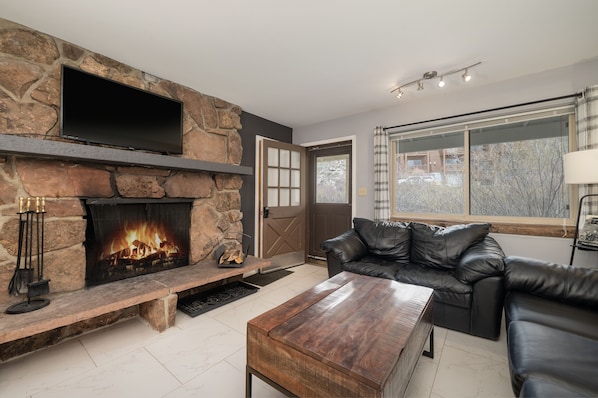 Hi Country Haus - 15-02 - a SkyRun Winter Park Property - Cozy Living Area with Fireplace 