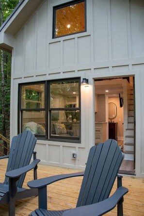 Treehouse Private Patio