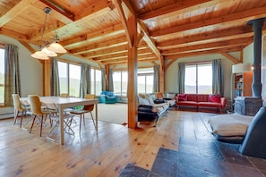 Living Area | Pet Friendly w/ Fee