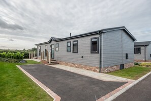 Twelve Burnham Lodge, Burnham Market: Located a mere five minute walk away from the centre of this super chic village