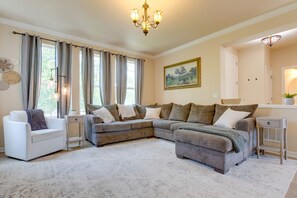 Living Room | Smart TV | Free WiFi | Board Games & Books
