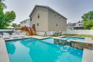 Private Pool Area