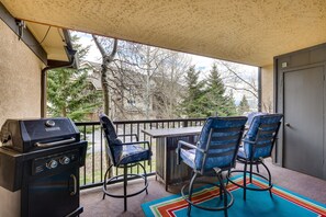 Private Balcony | Gas Grill | Outdoor Dining Area