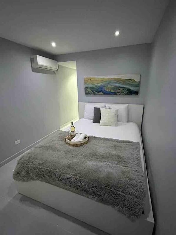 Very comfortable room with ac