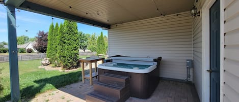 Bain à remous extérieur