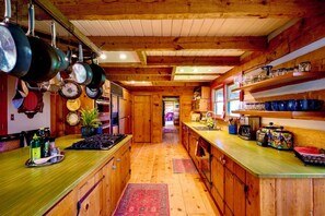 The huge chef's kitchen has literally everything you need!
