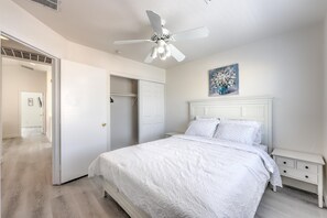 Bedroom 3 with queen bed and 2 night stands