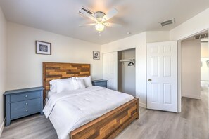 Bedroom 2 with Queen bed and 2 night stands