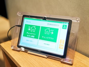 [Common to all rooms] There is a self-check-in tablet in each room