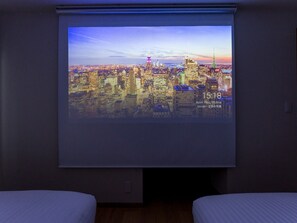 [101, 102, 103, 105, 108] Bedrooms are equipped with projectors