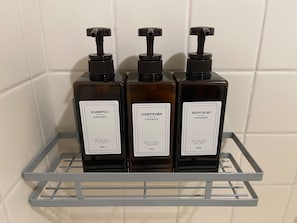 Bathroom amenities