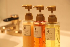 Badezimmerausstattung