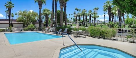 COMMUNITY POOL.jpg mls