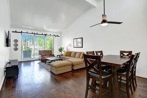 DINING SPACE REVERSE.jpg mls