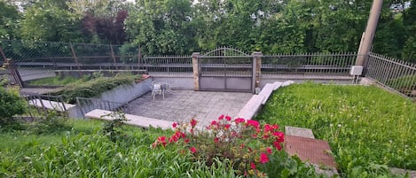 Enceinte de lâhĂ©bergement
