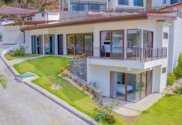 Villa Tempisque has a private, covered carport with room for 2 vehicles plus several outdoor patio areas with ocean views.