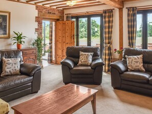 Living room | Oak Barn, Metton