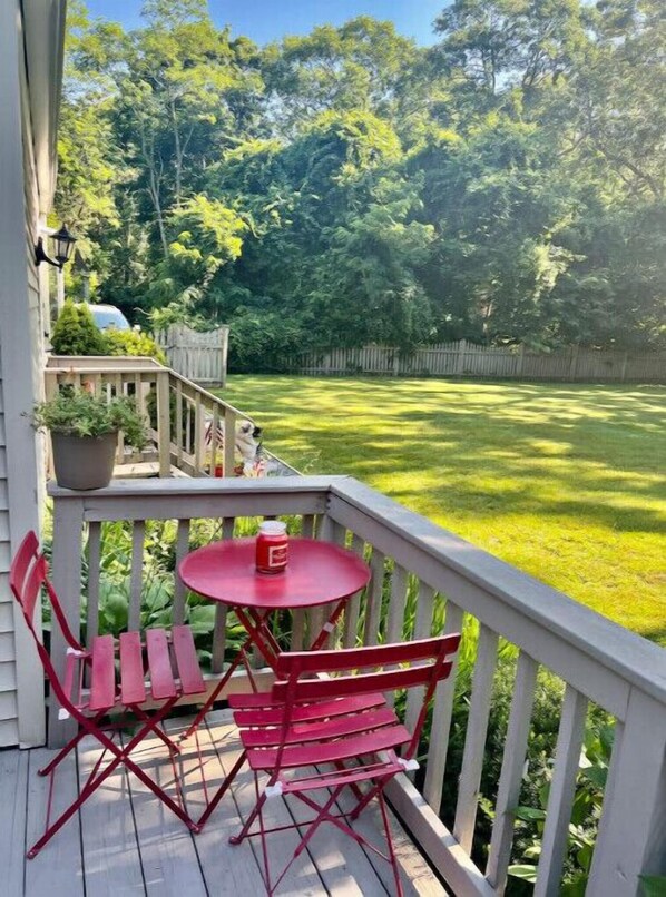 Outdoor dining
