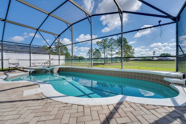 Kissimmee Vacation Rental | 4BR | 3BA | 1,700 Sq Ft | 2 Steps Required