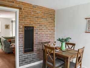 Dining Area | No. 4 Squirrels Nest - Middle of Nowhere, Great Witchingham