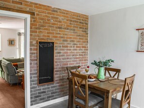 Dining Area | No. 4 Squirrels Nest - Middle of Nowhere, Great Witchingham