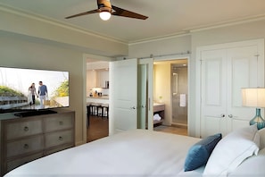 Unit with King bed. Exact unit will be assigned upon arrival. Views, colors, and decor may vary.