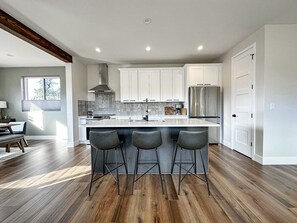 Bar area in Kitchen