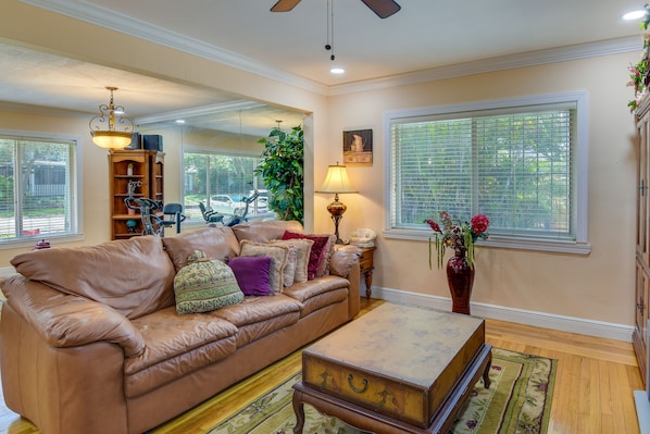El Portal Vacation Rental | 1BR | 1BA | 1,325 Sq Ft | Stairs Required to Access