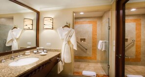 Pueblo-Bonito-Sunset-Junior-Suite-Oceanview-2-5a79ff2db5e44-620x450-2050