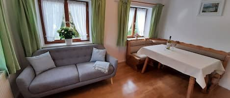 Ferienwohnung Steinplatte, 3-Sterne mit 45 qm, Zuhaus, Balkon