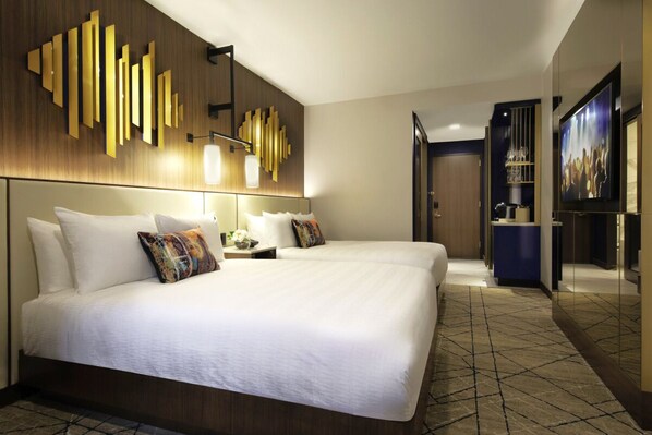 Unit with Queen bed