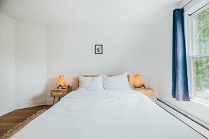 "The apt was awesome. Spacious, clean, and good energy. The natural light + lighting was perfect, and made you feel at home. The bedrooms had great storage and hanging space." - Jess, 5 Star Review