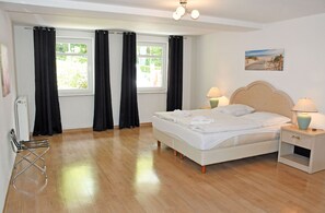 11 schöne 2-Raum-Fewo, Strandlage mit Terrasse
