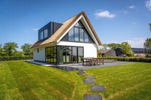 Extérieur maison de vacances [été]