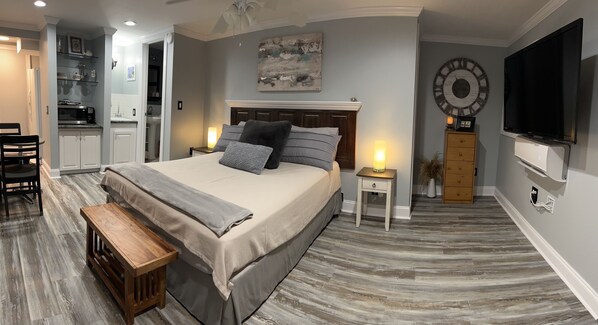 1 Queen size bed 