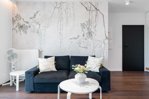 Unwind on the comfortable sofa that can be converted into double bed.
